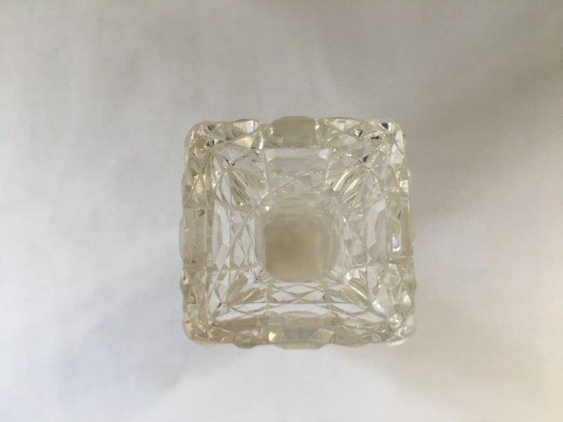 Pressglass vase