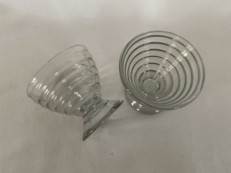 Store likørglass