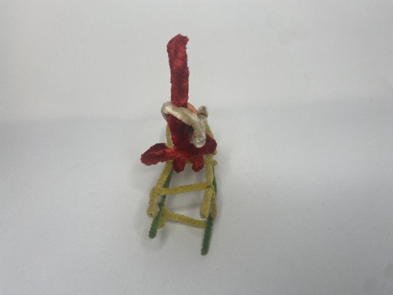 Nisse på kjelke av piperensere