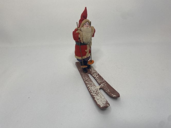 Hovedbilde Lite nisse på store ski